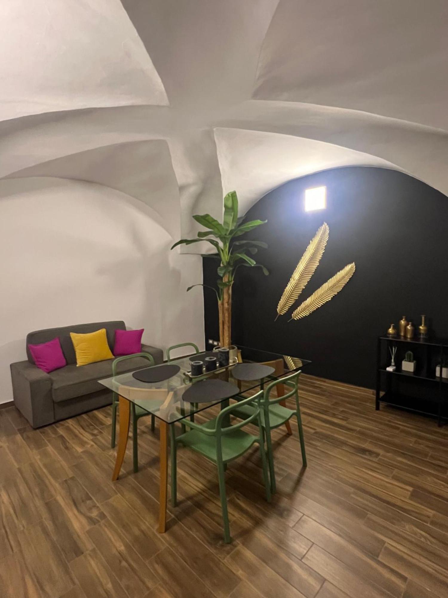 Monahouse - Elegance And Comfort On Via Etnea In The Heart Of - Sicily Apartment
