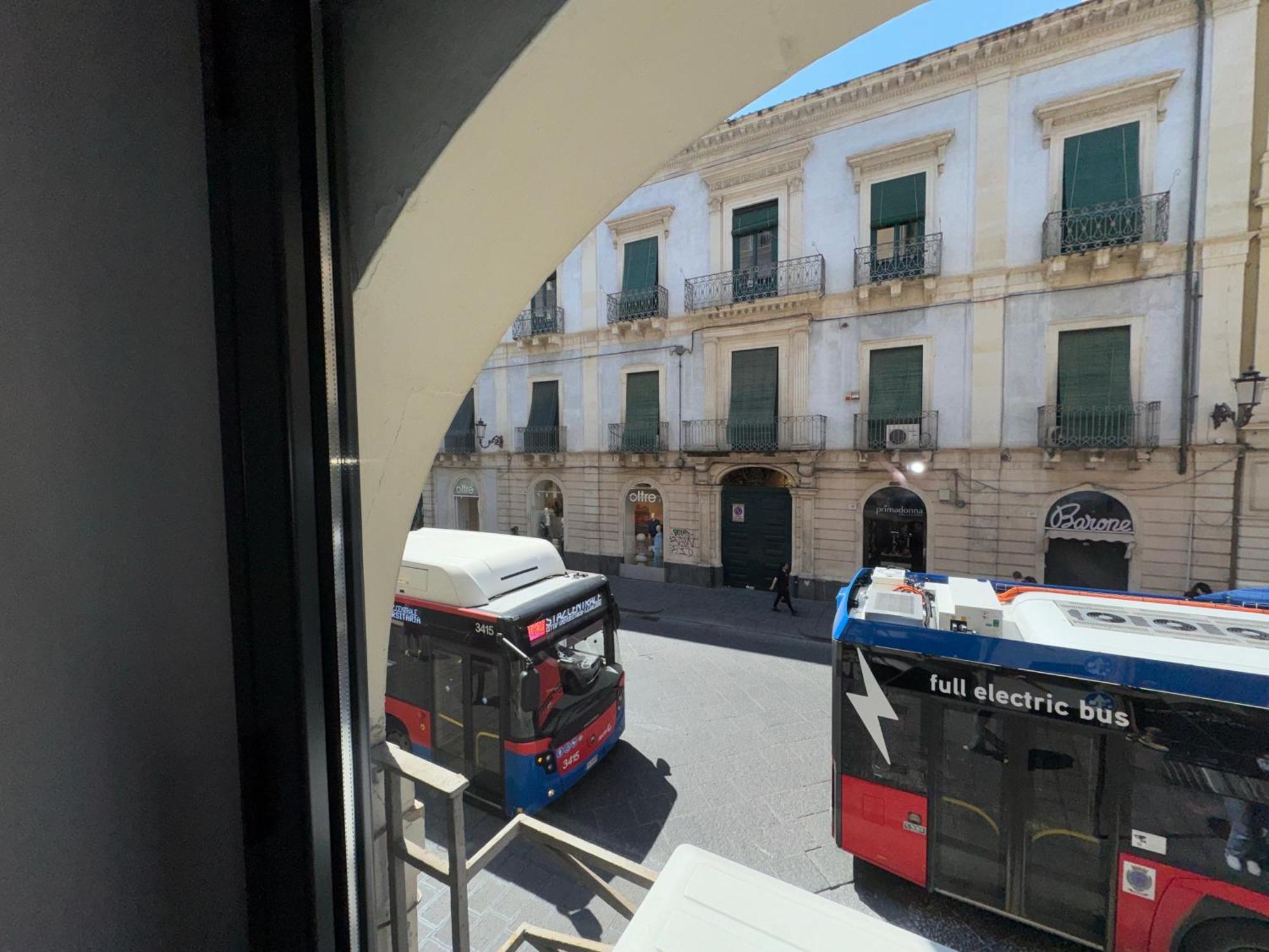 Appartamento Monahouse - Eleganza Comfort Su Via Etnea Nel Cuore Di
