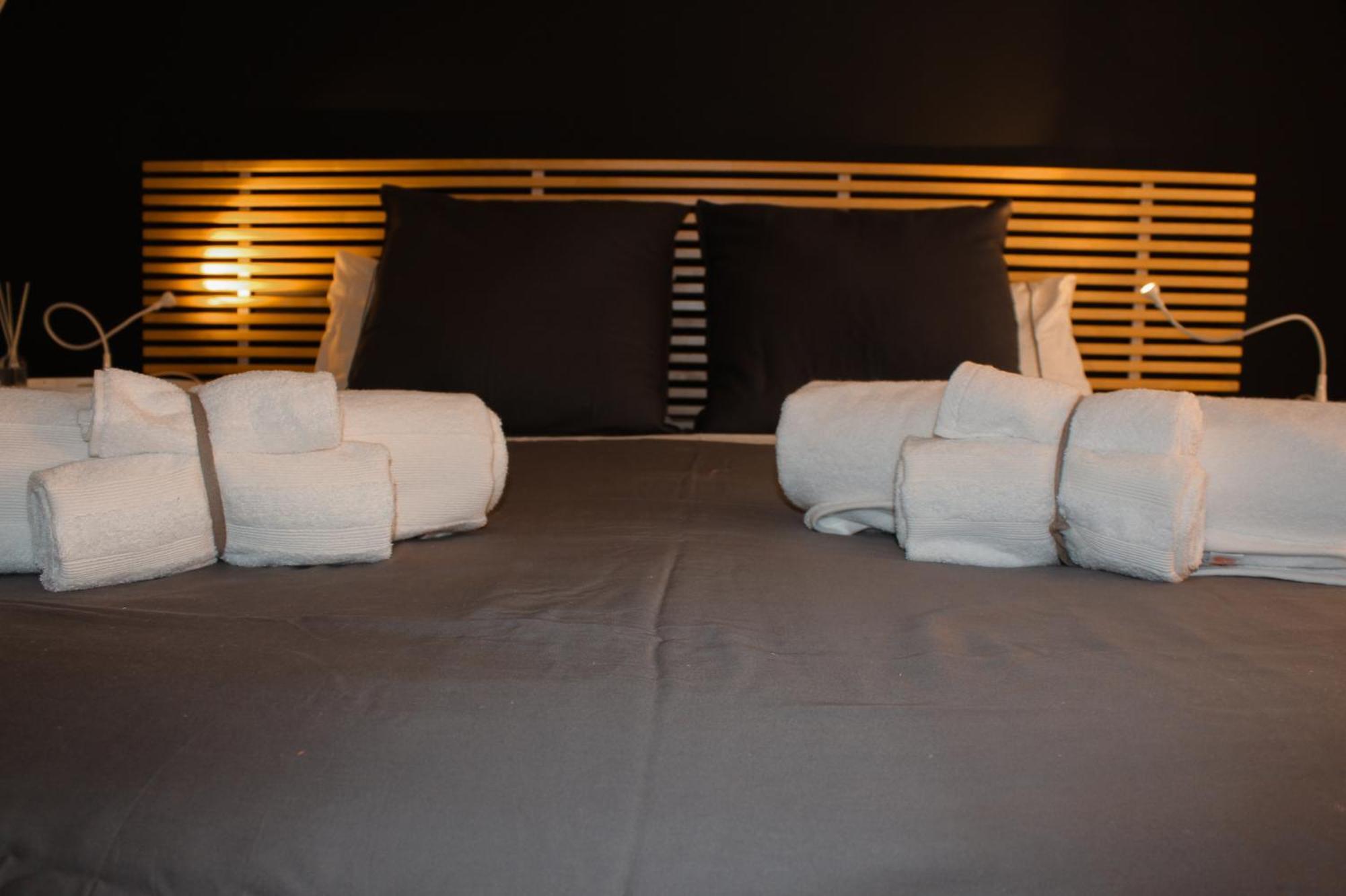 Monahouse - Elegance And Comfort On Via Etnea In The Heart Of - Sicily Apartment